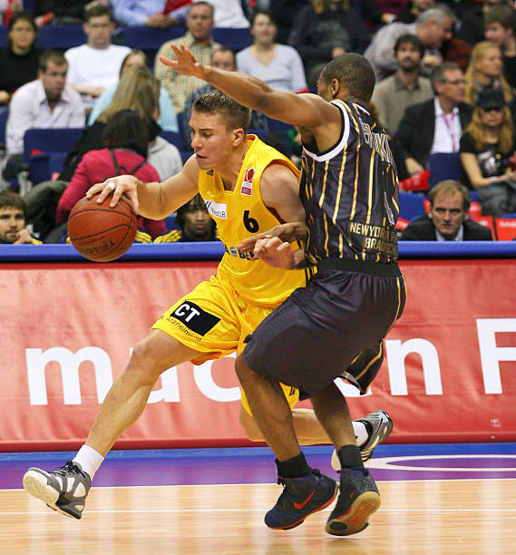 在经过多场 在经过多场