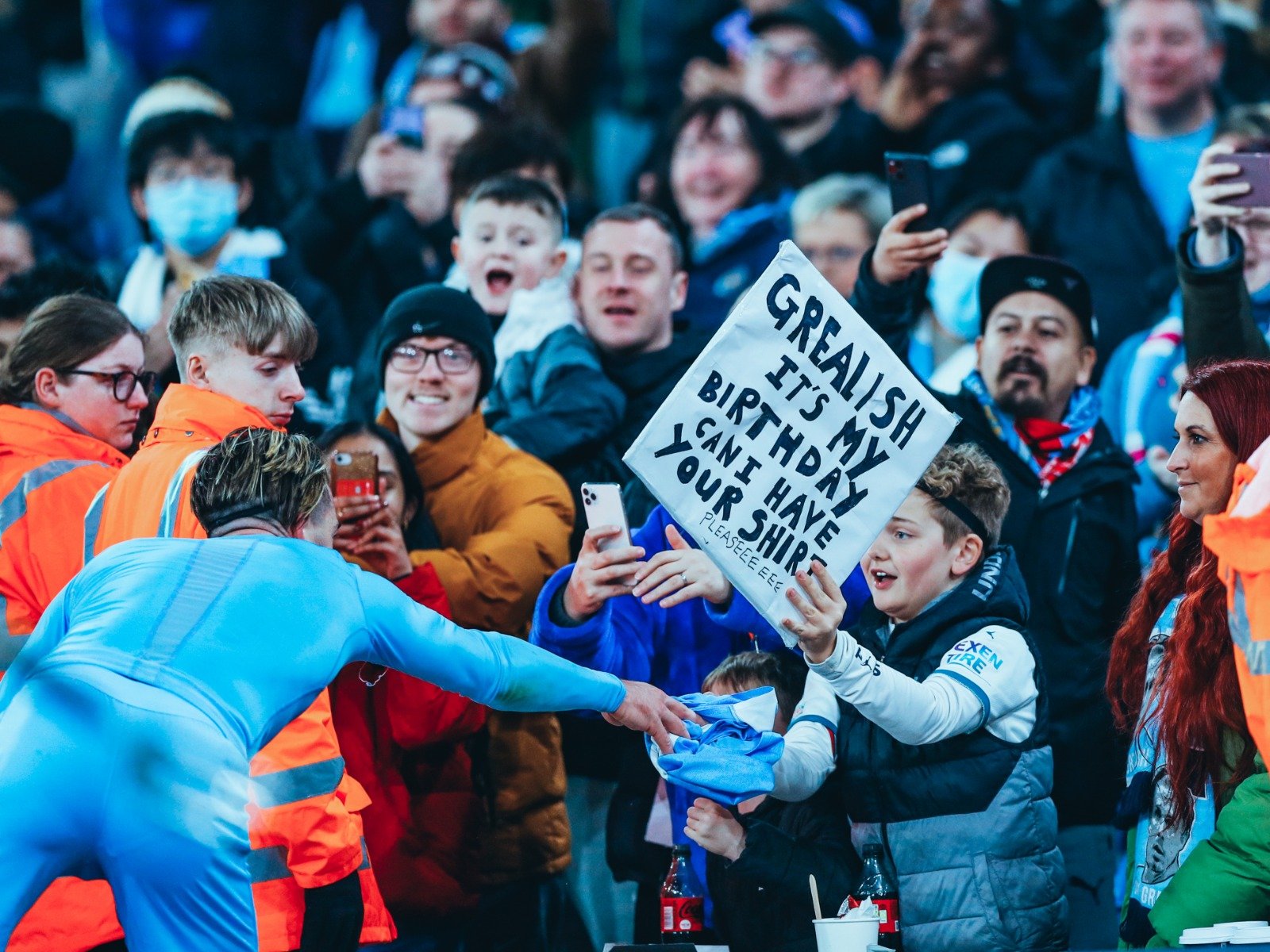 他们不仅仅 他们不仅仅