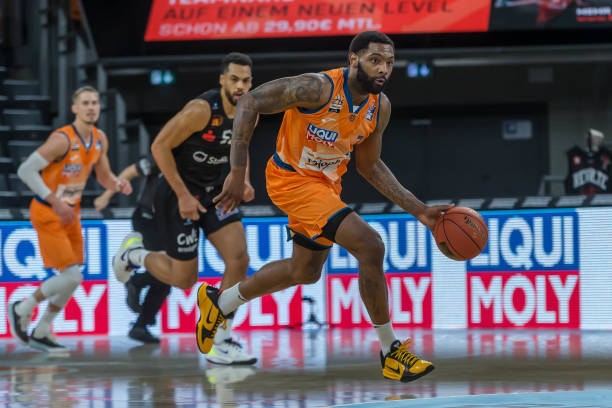 亨利逆转森 亨利逆转森