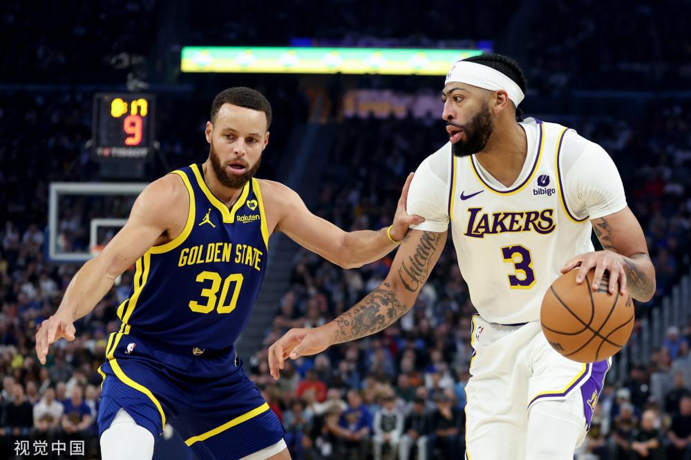 背后藏着怎 背后藏着怎