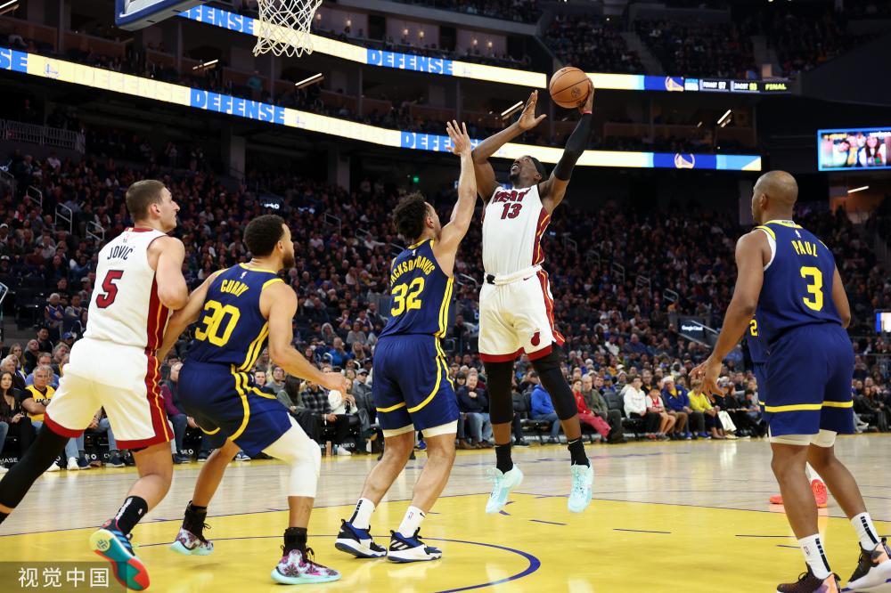 衣室里保持 衣室里保持