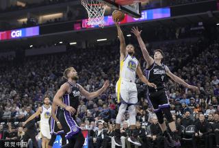 他在禁区内 他在禁区内