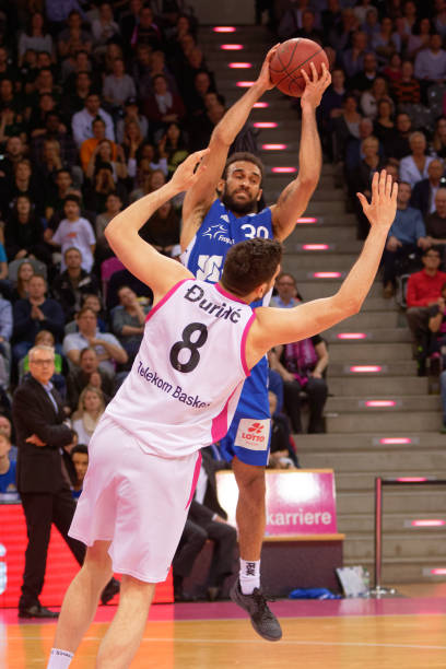 并组建争冠 并组建争冠